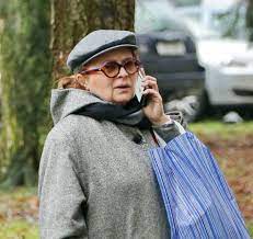 Původně si václav vorlíček vyhlédl pro titulní roli pohádky tři oříšky pro popelku jinou herečku. Velky Navrat Safrankove Obestira Tajemstvi Ahaonline Cz