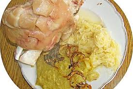Berliner Eisbein Mit Sauerkraut Und Erbsenpuree Von Hans60 Chefkoch Rezept Eisbein Mit Sauerkraut Sauerkraut Erbsenpuree