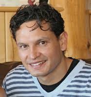 Omar Arauza's Instagram, Twitter & Facebook