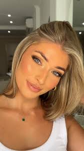 I meannn this glam will live in my brain! The stunning @breehorrocks  blessed my chair last Friday and how gorg is she! Wedding guest glam never  looked better 🔥