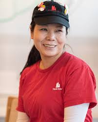❤️Say hi to Michelle our cashier and all star NICE TEAM member. Because  Chinese restaurants have to run super efficiently, Michelle's position is  critical: 📞 she picks up the phone (yes some