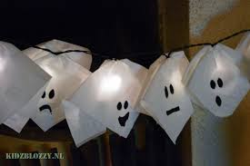 Geestige Lichtjes Voor Halloween Decoratie Welkom Op Kidz Blozzy Decoratie Halloween Decoraties