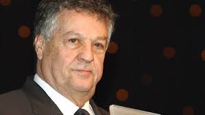 Actor, director, producer and also a singer, in the early 70s renato formed a memorable duo with cochi ponzoni (cochi e renato. Renato Pozzetto Compie 75 Anni Tanti Gli Auguri Social Al Ragazzo Di Campagna Curiosita