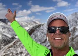 American man realizes his dream of climbing Mount Everest, but dies