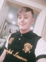 Hey. How's everyone doing? I'm liam. 36. Gay. Single. Batley, west  Yorkshire. UK 🇬🇧.