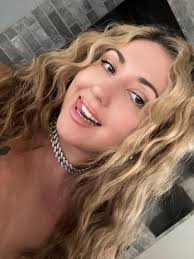 Lyssa (@sassylittylyssa) • Instagram photos and videos