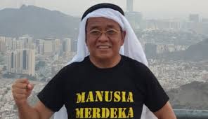 Baik djarum maupun bca menjadi induk dari banyak anak perusahaan. Bos Djarum Oei Hwie Tjhong Protes Said Didu Ajak Publik Boikot