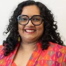 S2E14 Anna Mikhaela Reyes by At the Heart of Art