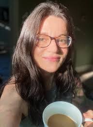 Lisa Ruttenberg's Instagram, Twitter & Facebook