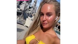 Bra-less Charley Hull Turns Head With Her Insane Workout