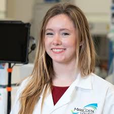 Celebrating the Achievements of Women Alumni 🌟 Meet Julia Rossman, a  MiraCosta College success story! From student to teacher, Julia embodies  the spirit of dedication and growth. A proud alumna of the