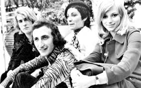 Bianco come il trenta di dicembre la mattina. Ricchi E Poveri Iconica Reunion A Sanremo 2020 Voglio Essere Il Quinto