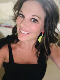 How to Vote for 'The Greatest Baker' Contest