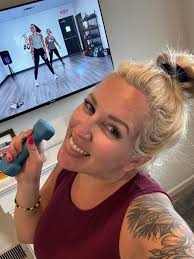 Oh i love working out!” “Get up and do it!” “Exercise is life!” “Can't  start my day with out it!” SO TIRED OF THE BULL SHIT SOCIAL MEDIA POSTS.  🛑😡😡😡😡😡 THIS SHIT