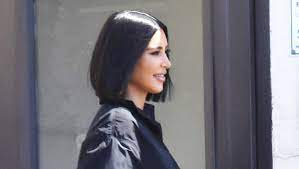 Kim kardashian's new hairstyle is so '90s it hurts; Kim Kardashian Rocks New Haircut While Visiting Client In Prison