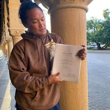 perpetually grateful for my community, the Kanaka Maoli diaspora of  California, for inspiring me to write this honors thesis. 122 pages of  aloha for my lāhui pc: @jozzeebb