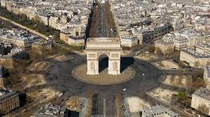 Comme lors du premier confinement au printemps dernier, il faut désormais se doter d'une «attestation de déplacement dérogatoire» pour. Breve Paris Confinee Vue Du Ciel