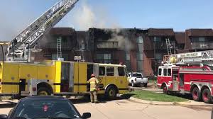 There are 29 fire departments in omaha, nebraska, serving a population of 463,081 people in an area of 134 square miles.there is 1 fire department per 15,968 people, and 1 fire department per 4 square miles. Authorities Respond To Fire At Apartment Complex