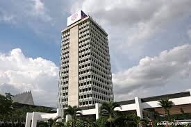 Jul 26, 2021 · the last time mr muhyiddin's majority was tested in parliament was in december last year when his perikatan nasional administration narrowly managed to pass the 2021 federal budget. Malaysia Parliament Sitting Starts On Monday Ahead Of Ge14 The Edge Markets