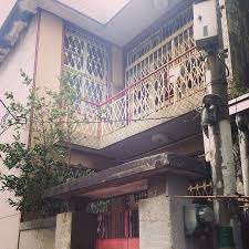 xunyu on instagram 美屋 鐵窗 l型 小院子 old apartments building a house old house