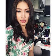 Isu foto alat sulit yang kononnya dimuat naik pelakon sensasi zul ariffin masih menjadi bualan hangat di laman sosial twitter apabila aktres zahirah macwilson dituduh menggodam instagram bekas kekasihnya itu. Zahirah Macwilson Akui Selesa Bersama Zul Ariffin