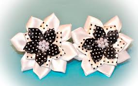 как сделать резинку для волос своими руками из ткани Romashka Rezinka Dlya Volos Svoimi Rukami Cvety Iz Atlasnyh Lent 2 5 Sm Ka Kak Sdelat Bant Rezinki Dlya Volos Atlasnye Lenty