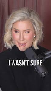 Lisa Huggins's Instagram, Twitter & Facebook