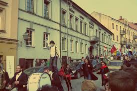Um den migrantenstrom zu stoppen, plant litauen den bau eines grenzzauns. Vilnius Entdecken Uzupis Rebublik Mojitopapers
