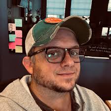 Don't miss this great investment! Just minutes from downtown Greenville,  oversized lot for gardening, outdoor projects, and more! Renovated bathroom  this year. Message me to go see it!