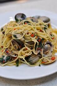 Pin By Vivian Dang On Food Italian Recipes Easy Spaghetti Alle Vongole Italian Pasta Recipes