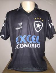 Nascido da fusão do club de regatas botafogo (fundado para o remo em 1894) com o botafogo football club (formado para o futebol em 1904 ), é um dos principais clubes do brasil. Botafogo 1998 Third Kit