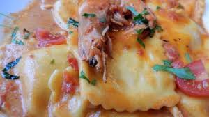 Merluzzo, branzino e altri pesci piacevoli al le ricette che trovate sono tutte realizzate nella mia cucina. Ravioli Di Pesce Con Gamberi Un Primo Che Sa Di Mare