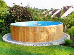 Der Doppelwandige Holzpool Fun Wood Aus Hochwertiger Stahlwand Und Einer Naturbelassenen Holzverkleidung Aus Douglasie Sowie D Holzpool Pool Dekor Gartenpools
