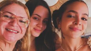 Equipe de Mari Maria esclarece que não houve perda para Larissa Manoela