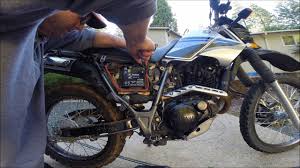 Motorcycles reviews yamaha yamaha xt dirt bikes. 2004 Yamaha Xt225 Battery Change Youtube