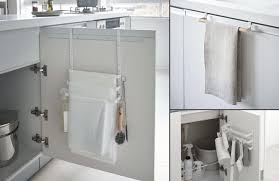 扉の裏を有効活用 表側はシンプルなタオルハンガー 収納 タオルハンガー ハンガー
