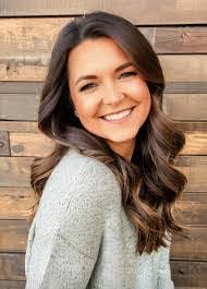 Antoinette Nolan's Instagram, Twitter & Facebook