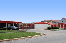 Pay $1 for your 1st month rent for a limited time only! Houston Tx Self Storage Near 2305 South Dairy Ashford 1 844 726 4531 I Public Storage