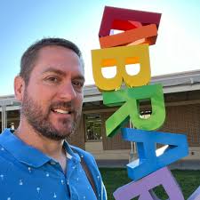 Welcome back students! Let's start the new school year by getting to know  our SJMC faculty and staff and find out how they spent their summer. Name: Chris  Snider What you do