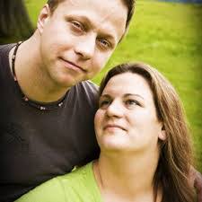 Amber Bardwell's Instagram, Twitter & Facebook