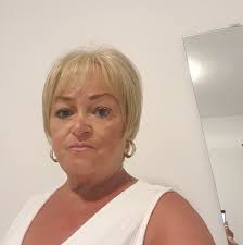 My 15 year old niece decided to come and visit for a couple of days however  she'd got to town before I had as she had got the train. She rang me