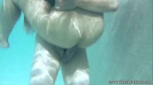 Massage A L Huile Avec Sexe Dans La Piscine Xvideos Com