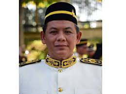 Menteri besar negeri sembilan yang baharu, aminuddin harun, memulakan tugas pada hari pertamanya di pejabat menteri besar di wisma negeri, di sini pada jam 2.40 petang tadi. Mb Ns Dapat Gelaran Datuk Seri
