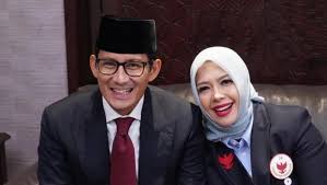 Check spelling or type a new query. 31 Foto Gus Azmi Pakai Jas