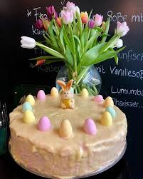 Unser Heidelbeere Oster Traum Kleinundkaiserlich Kleinundkaiserlichkaffeehaus Kaiserkai Elbphilharmonie Hafencity Hafe Osterkuchen Lecker Leckeres Essen