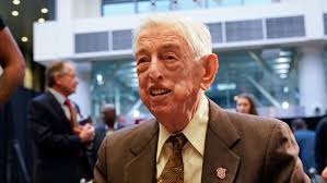 Lou Carnesecca, Hall of Fame coach who led St. John's for 24 seasons, has  died at 99