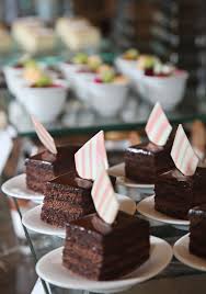 Pin By Holiday Inn Mayur Vihar Noida On Cafe On 3 With Images Breakfast Buffet Food Desserts