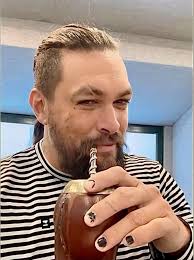 Jason Momoa's Appearance and Fan Admiration