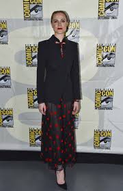 Comic Con 2019 See What Chace Crawford Maisie Williams And More Of Your Favorite Superheroes Wore On The Red Carpet Cool Style Fashion Official Dresses