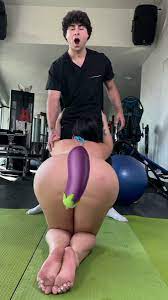 The Stretch Master 👨‍⚕️ on X: EXCLUSIVE FULL TAPE: @ChristieMcThicc FIRST  TIME RAW! Stretched, POUNDED & PUNISHED by the Stretch Master for over 12  mins!(4K Video Quality)Link in bio😋🎥💦👨‍⚕️🤫 t.coVRQxVV1grt  X